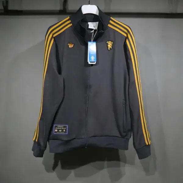 New Manchester United embroidered jacket 944980