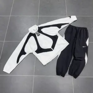 New Nike suit 3889140