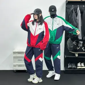 New Nike windbreaker 052285