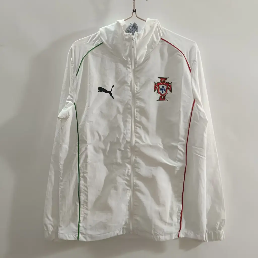 Portuguese White Retro 075