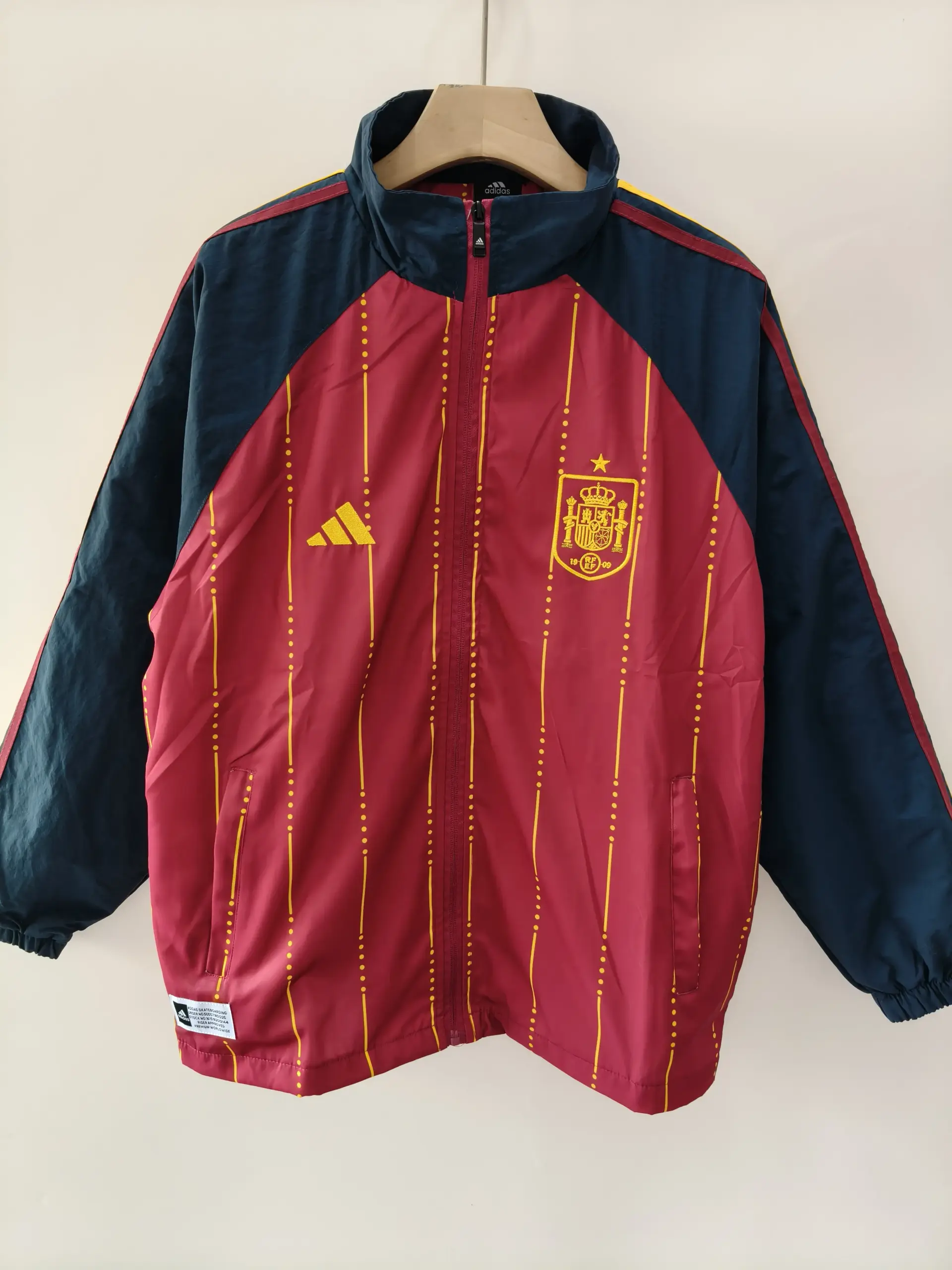 Spanish red suit single-sided windbreaker Spanish red suit single-sided windbreaker