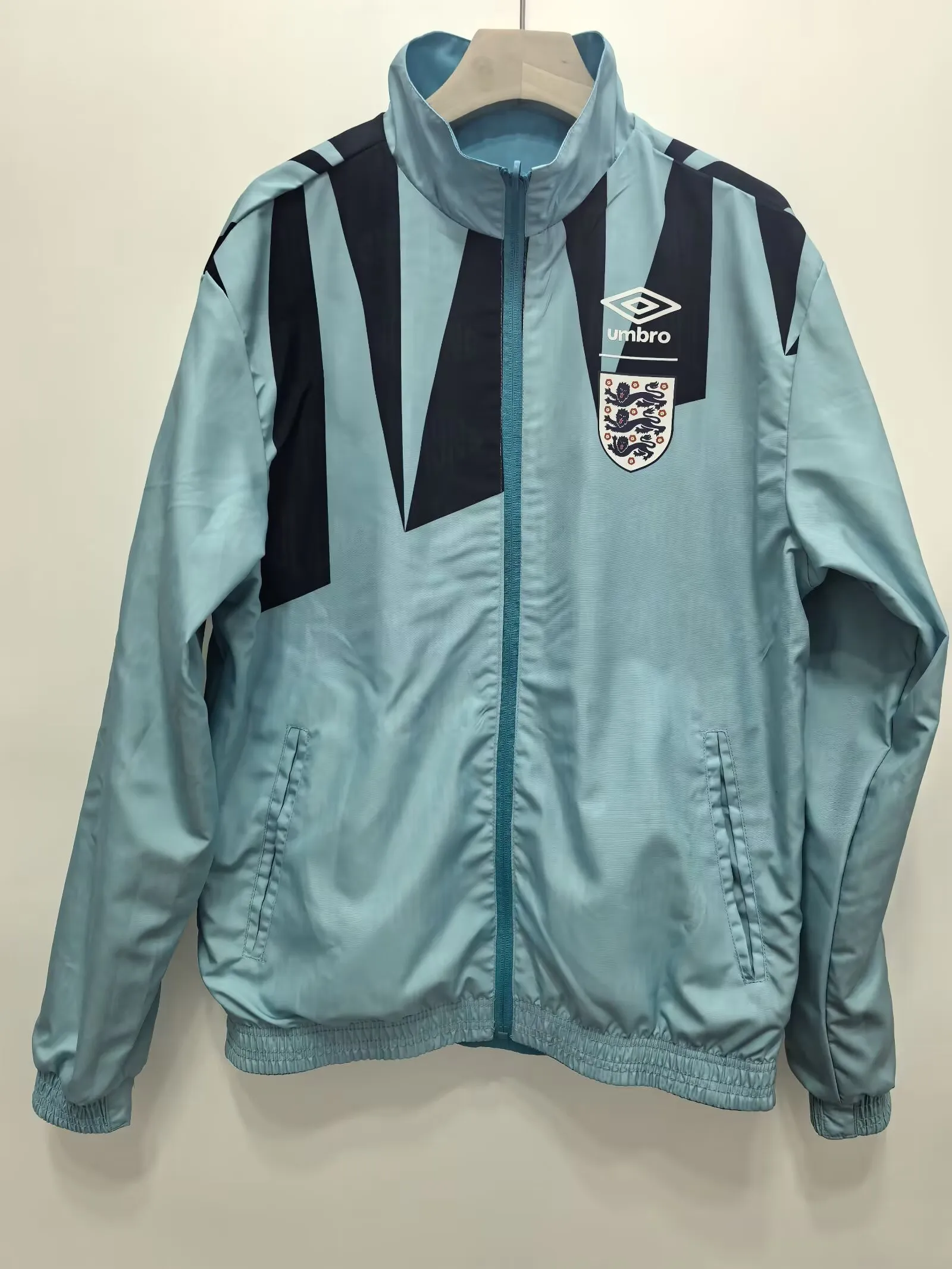 Vintage England green double-sided silicone windbreaker Vintage England green double-sided silicone windbreaker