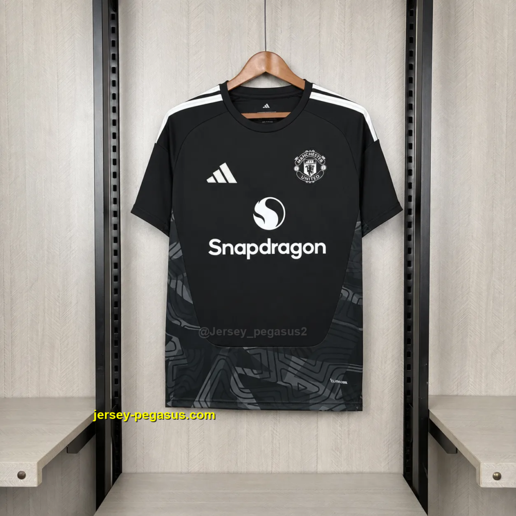 2026-27 M-U Black Goalkeeper Jersey