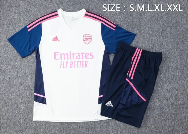 Short-sleeved 2223 Arsenal light green (with five-length pants)