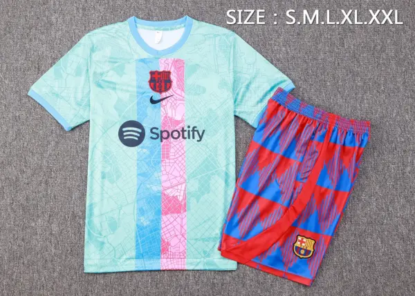 Short-sleeved 2324 Barcelona light green inkjet style (with cropped pants)
