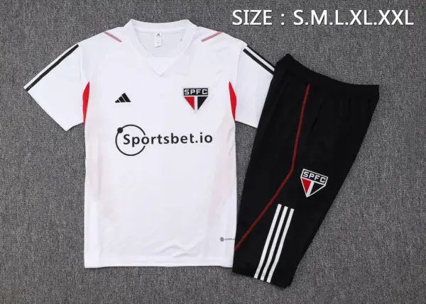Short-sleeved 2324 Saint Paul White (with cropped pants)