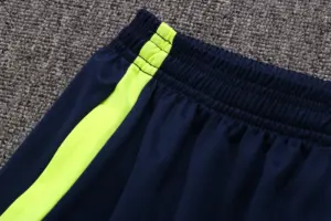 short-sleeved 2223 Tottenham yellow (with cropped pants)