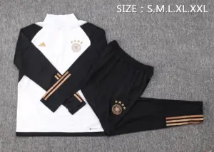 2223 half-pull German white sleeves black