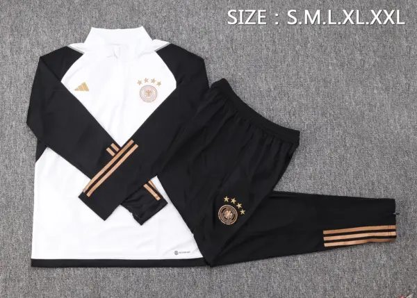 2223 half-pull German white sleeves black