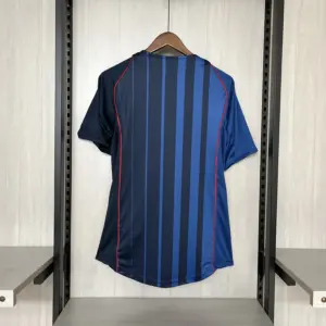 Retro Barcelona 2004-05 away jersey