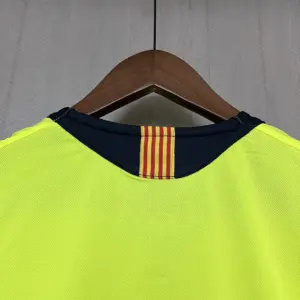 Retro Barcelona 2005-06 away jersey