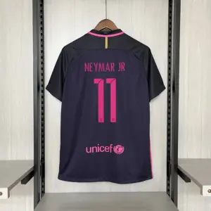 Retro Barcelona 2016-17 away jersey