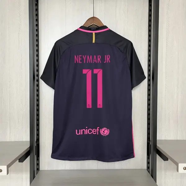 Retro Barcelona 2016-17 away jersey