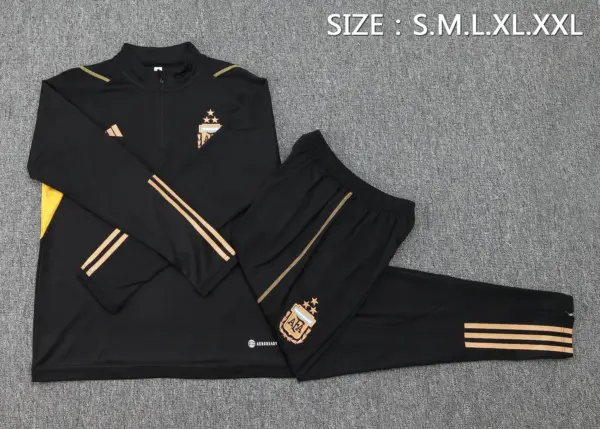 2324 half-pull Argentina black