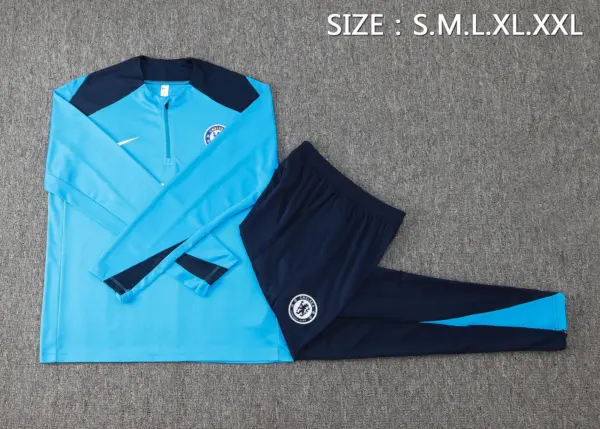 2425 half pull Chelsea Lakeland-Chelsea