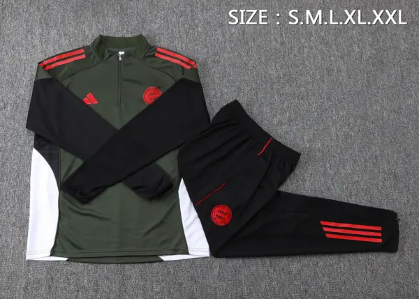 2526 half pull Bayern dark green-Bayern Munich