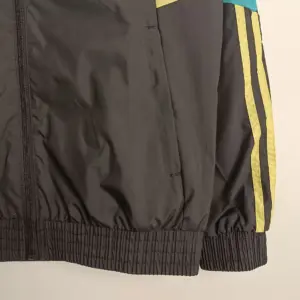 New style Yamaga black windbreaker