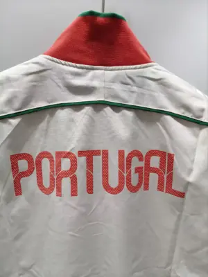 Portuguese beige vintage single-sided embroidered windbreaker
