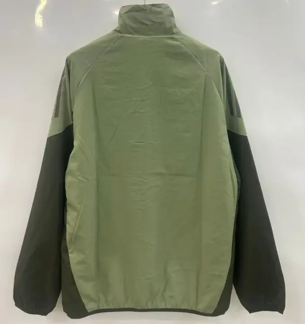 Real Madrid bean green single-sided embroidered windbreaker