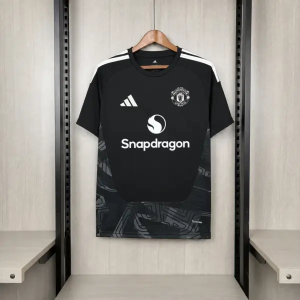 2026-27 M-U Black Goalkeeper Jersey