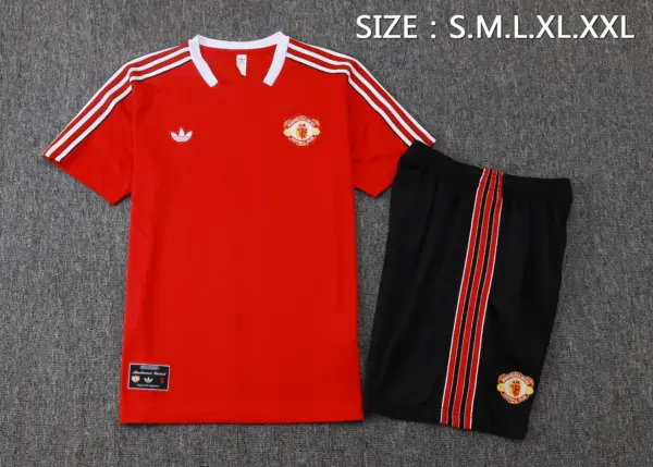 2526 Short Sleeve Manchester United Red Retro Version-Manchester United